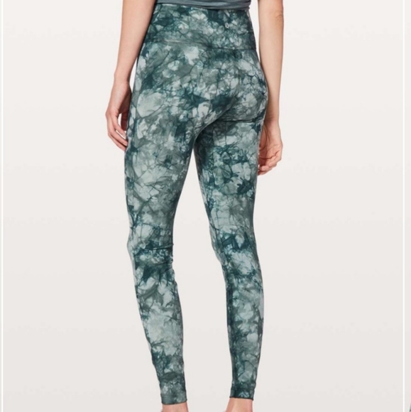 lululemon shibori wunder under